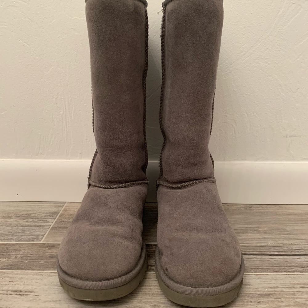 Classic Tall Ugg boots- Grey